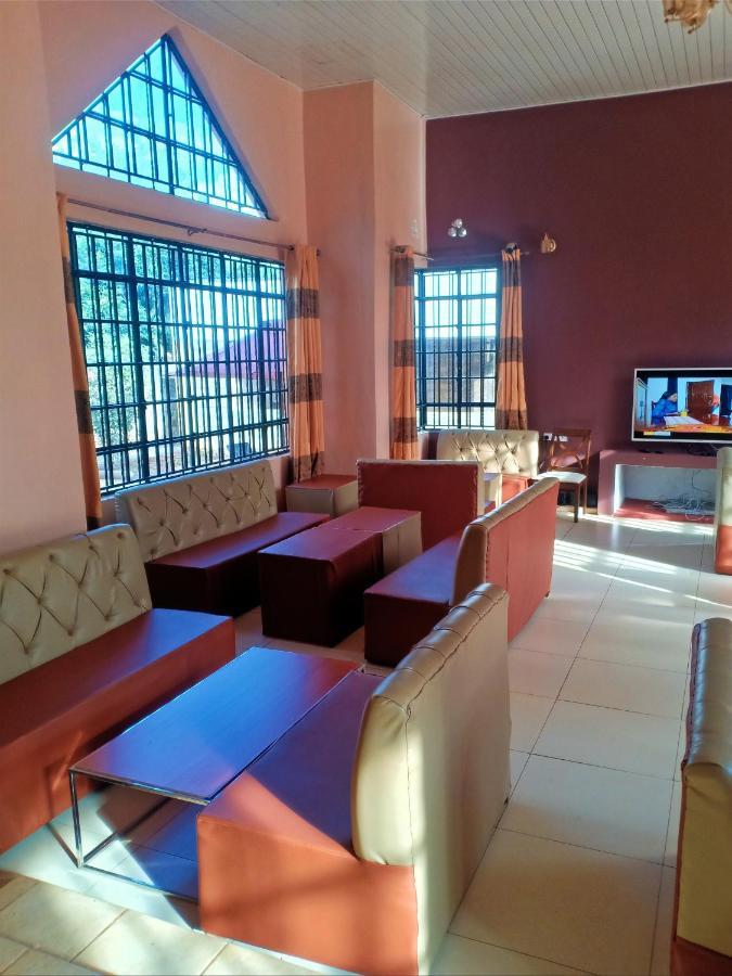 The Peak Meadows Hotel Nyeri Eksteriør bilde